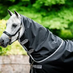 Horseware Ireland Amigo Bravo 12 Plus 250g Medium Turnout Rug