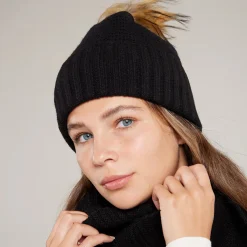 Toggi Thornton Knitted Bobble Hat