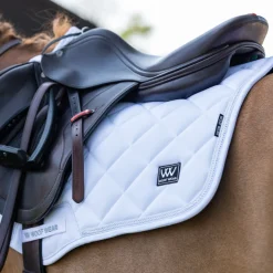 Woof Wear Vision Aura Close Contact Saddle Pad